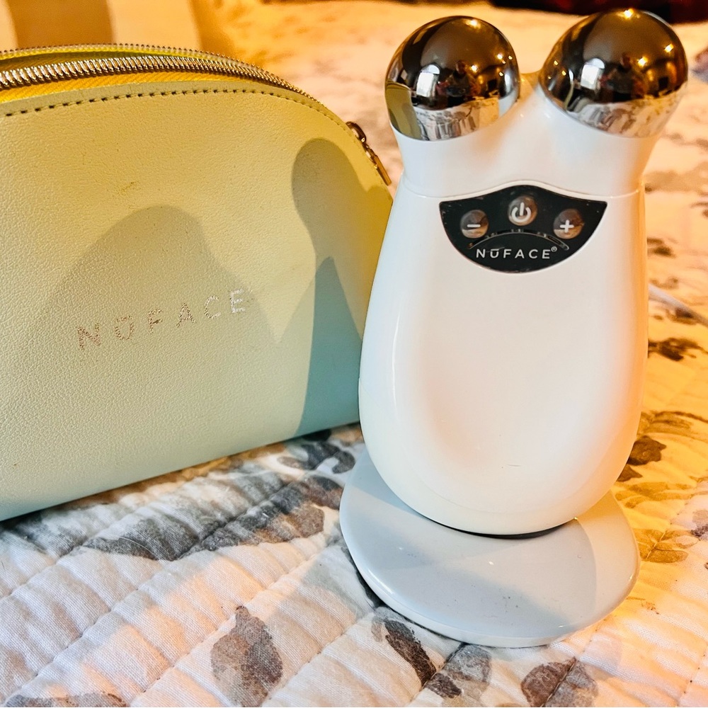 NuFace Trinity Microcurrent Machine